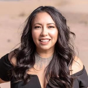 Meet your Posher, Monica